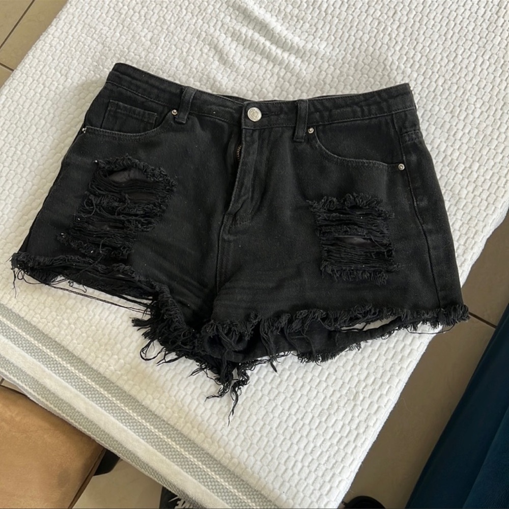 Clothes - Picture 2 of 3